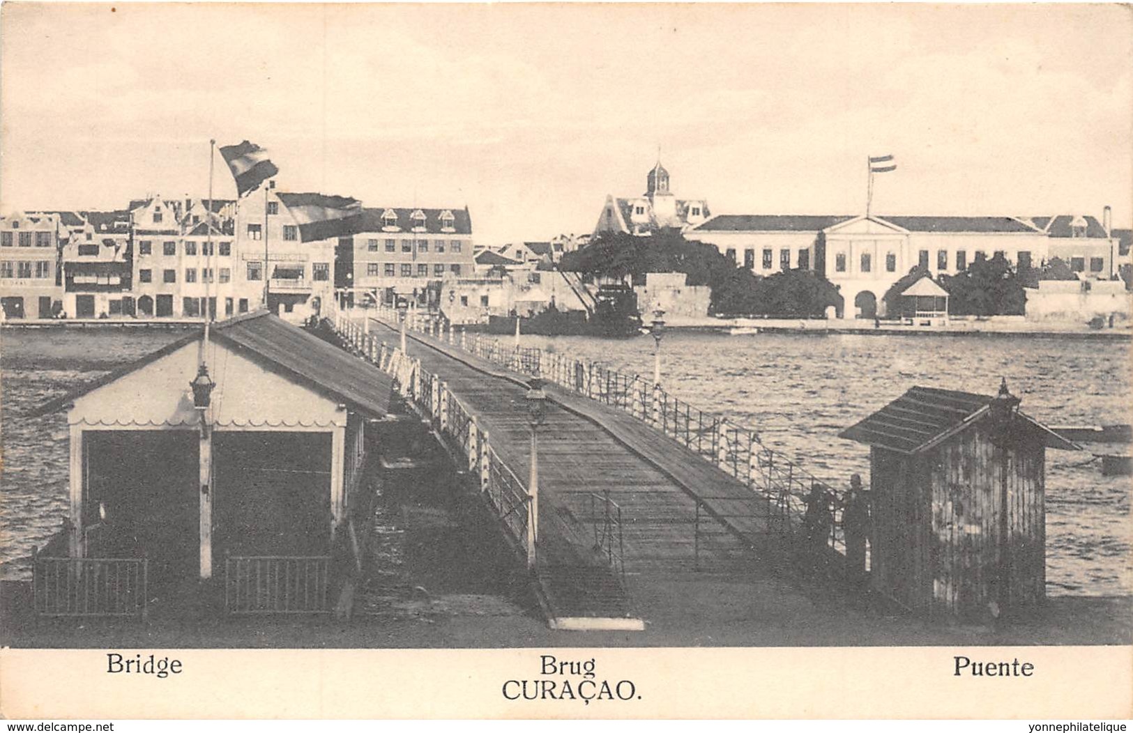 Curaçao / 29 - Bridge