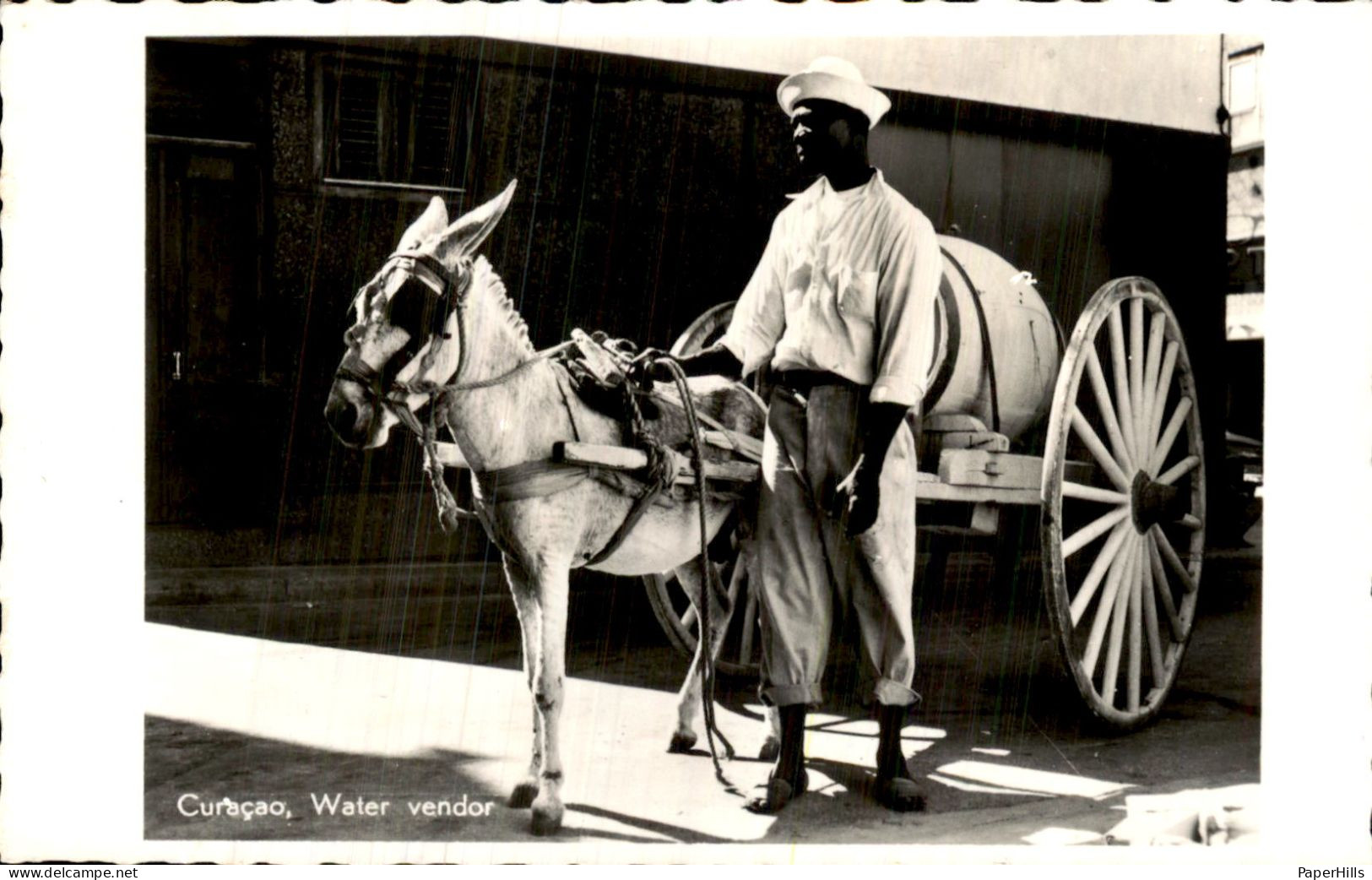 Curaçao - Curaçao - Water vendor