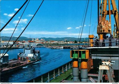 Limassol Λεμεσός Lemesós Schiffe Hafen Harbour Scene Frachtschiff Entladung 1975