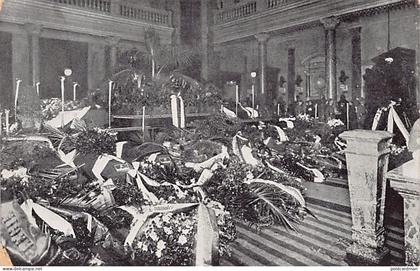 Česká rep. - PRAHA - Rakve popravenych mucedniku v Pantheone musea