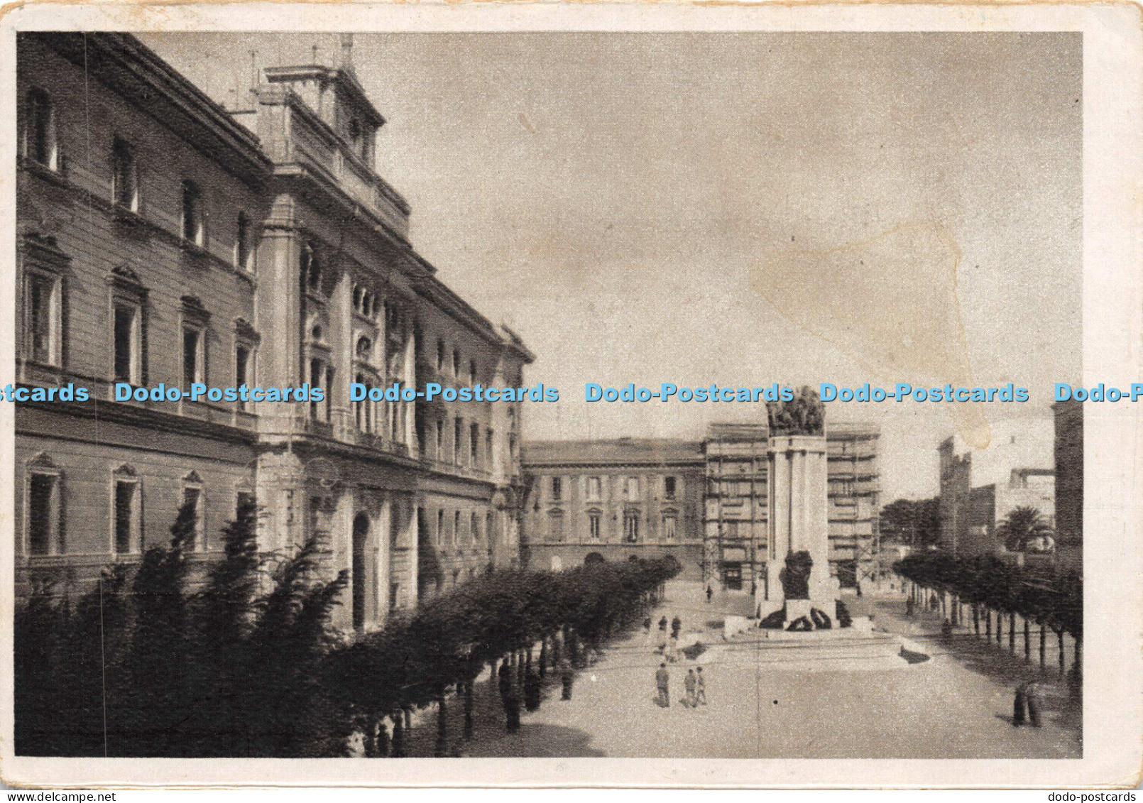 D013056 Taranto. Piazza della Vittoria