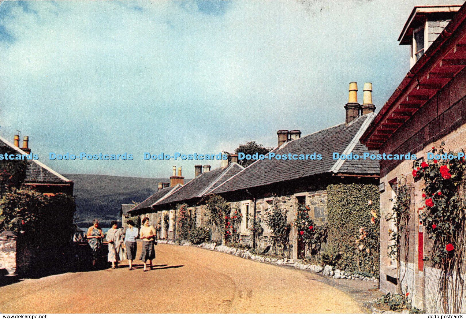 D092828 Luss Village. Loch Lomond. Dunbartonshire. Dixon. 3712