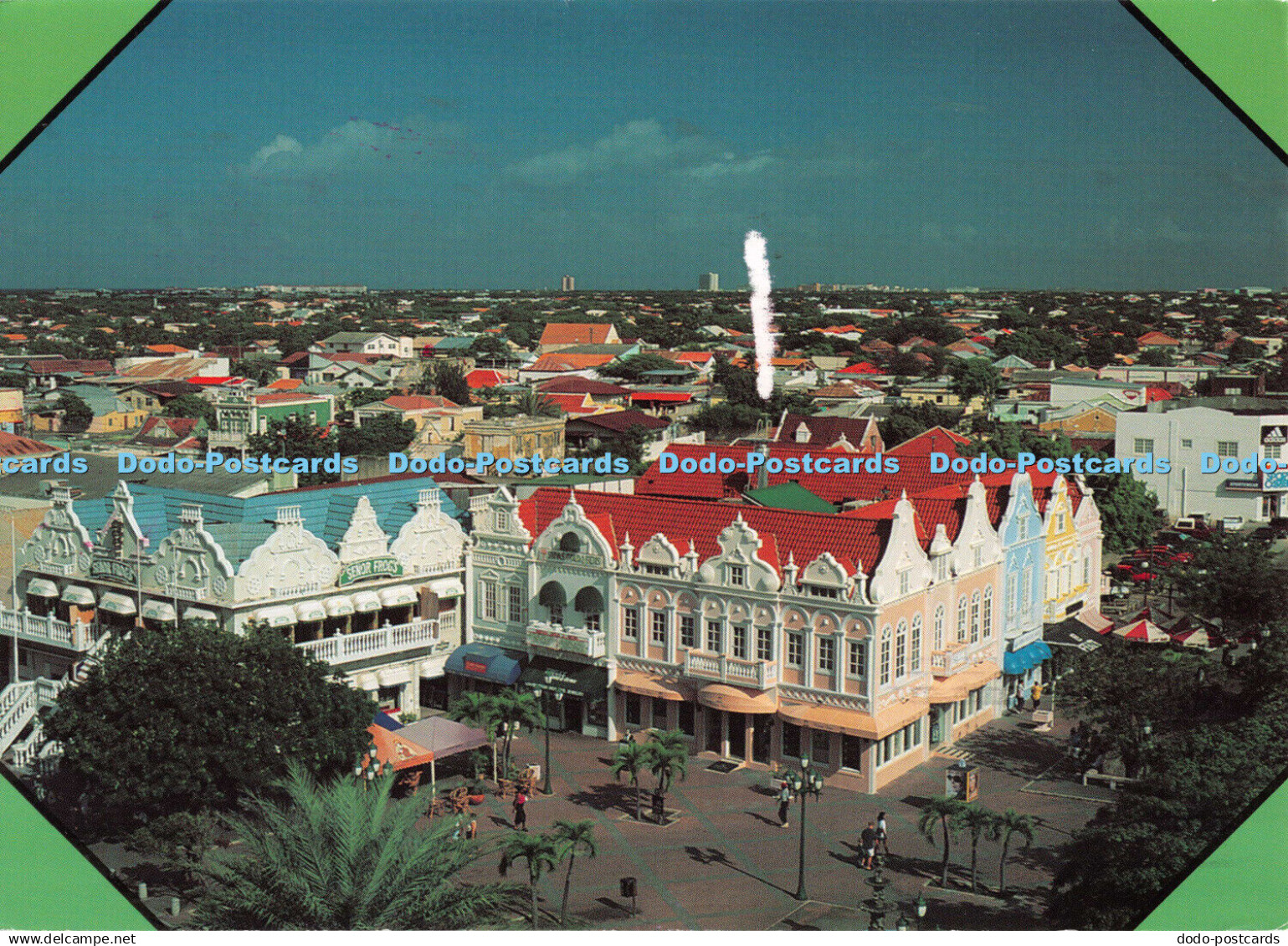 D111325 Aruba. In the middle of downtown Oranjestad. George Aal