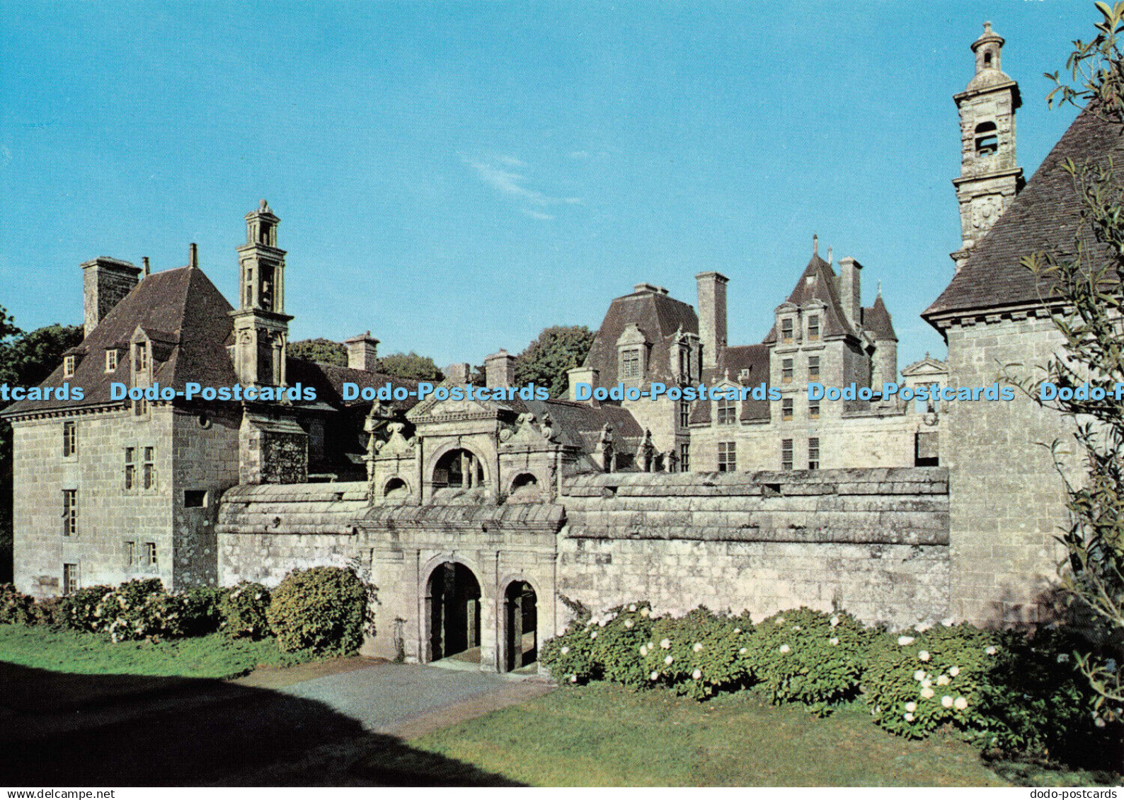 D119797 Chateau de Kerjean en Saint Vougay. Finistere. Vue Generale. Castelet