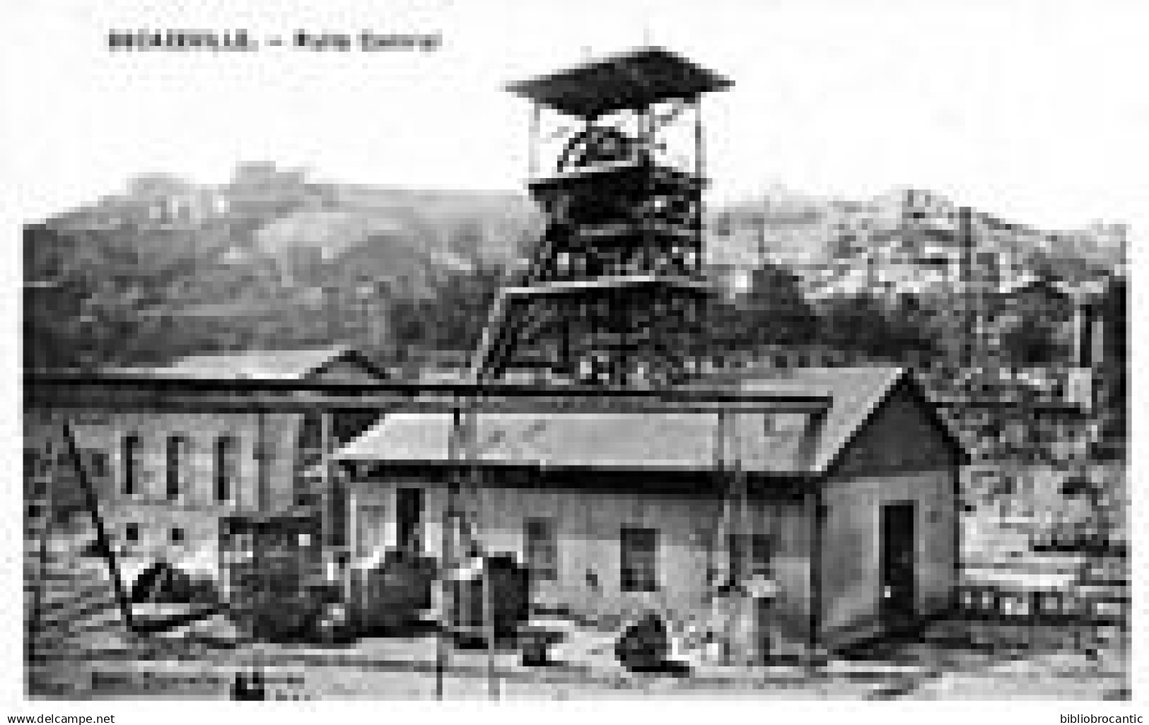 D12  AVEYRON -  DECAZEVILLE < VUE DU PUITS CENTRAL