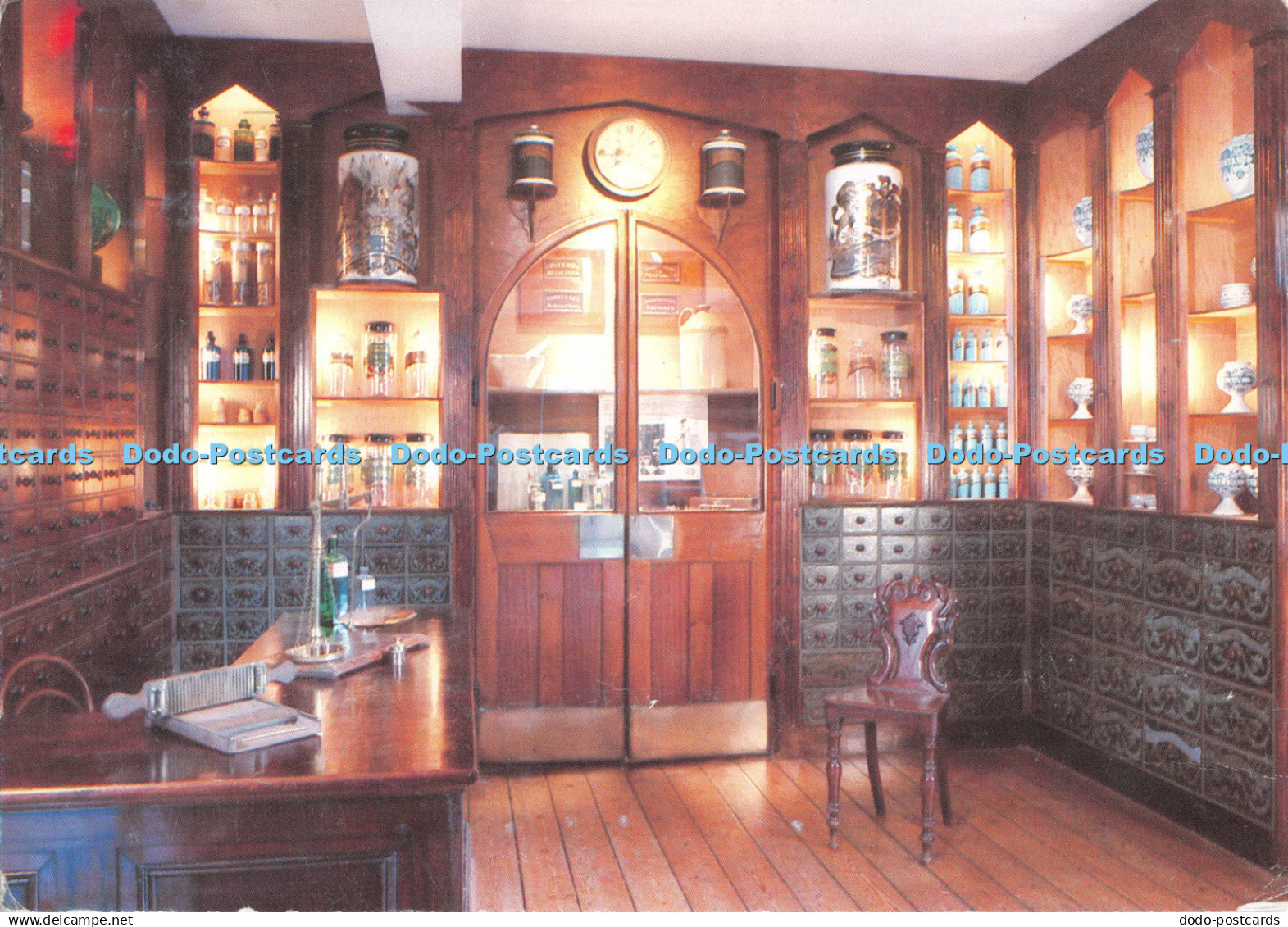 D120017 Interior of Hunts Chemist Winchester City Museum City of Winchester 1983