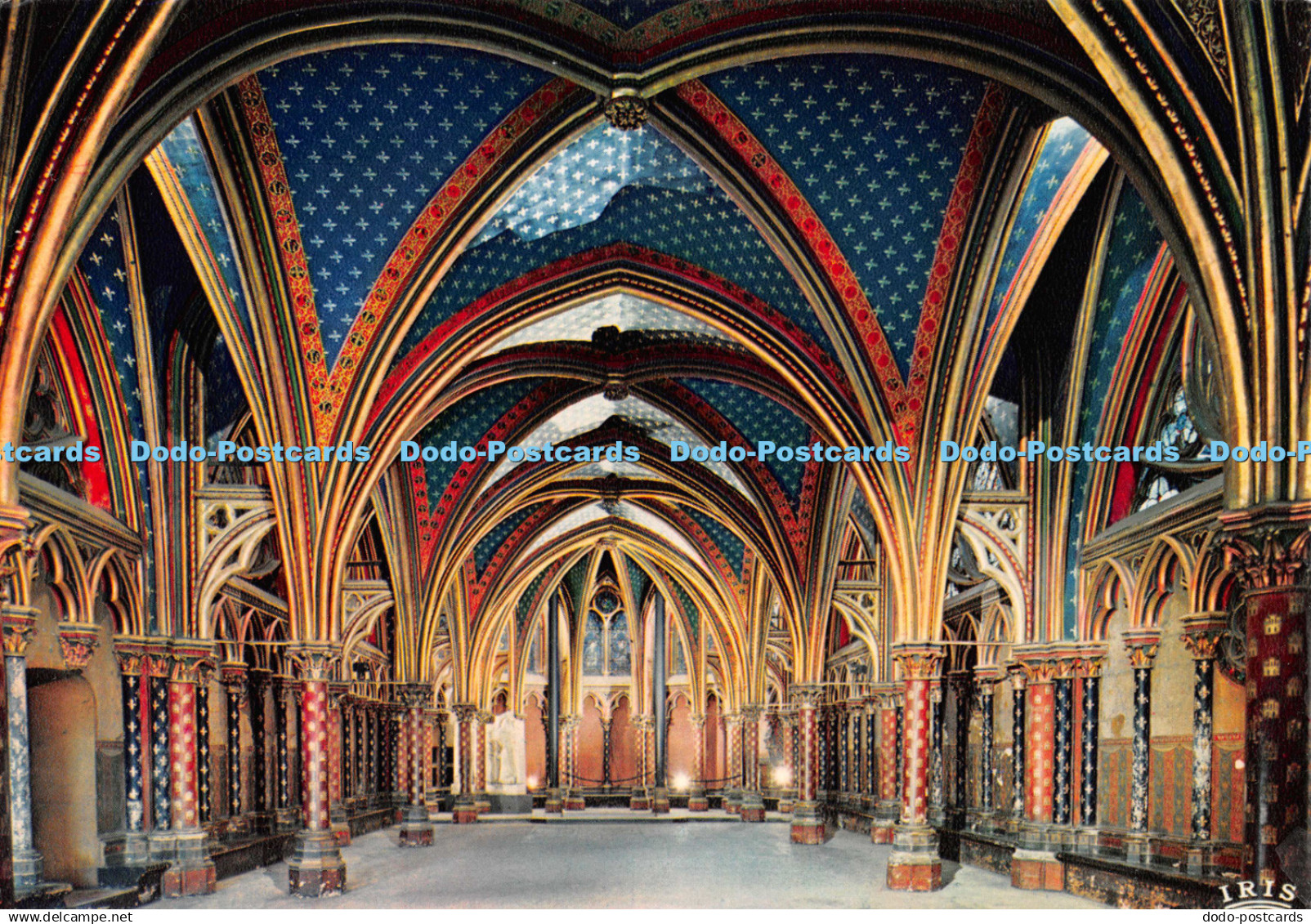 D133032 Paris 695 La Sainte Chapelle Interieur de la chapelle basse Chantal Iris