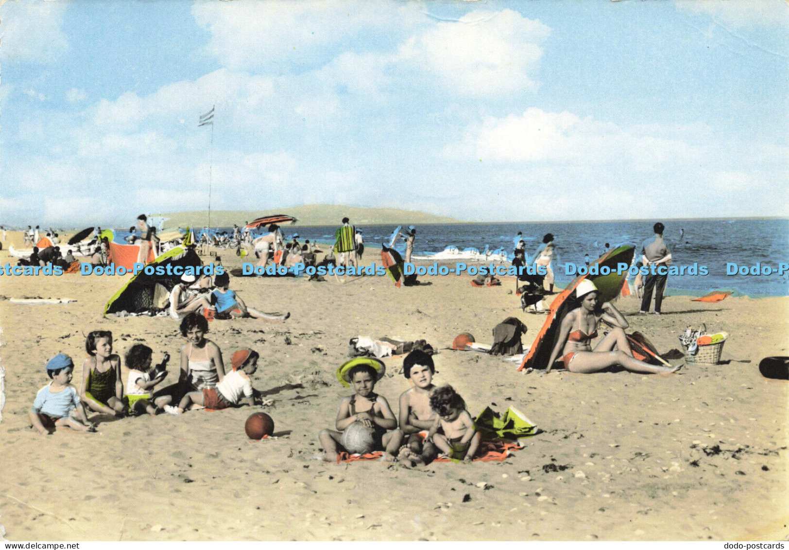 D144033 Marseillan Plage. Herault. 17217 bis. La plage et ses plaisirs. Collecti