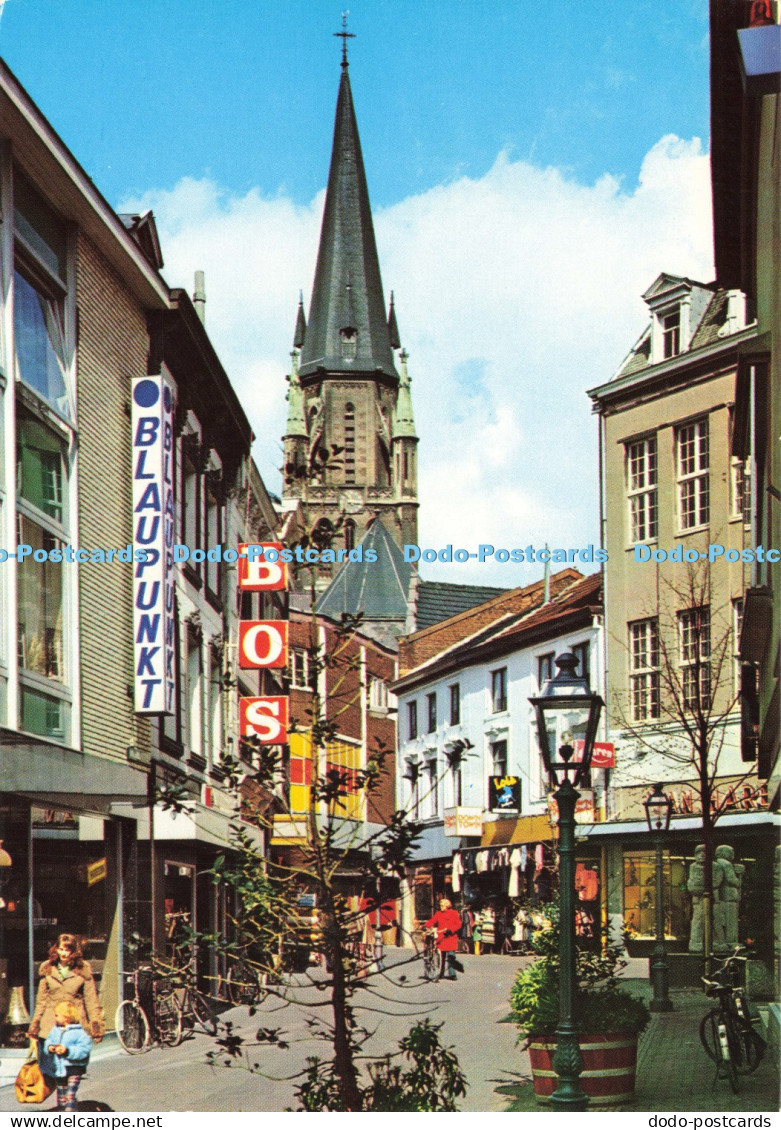 D192243 Sittard Limbrichterstraat met Gezicht op Petruskerk Sleding Kruger