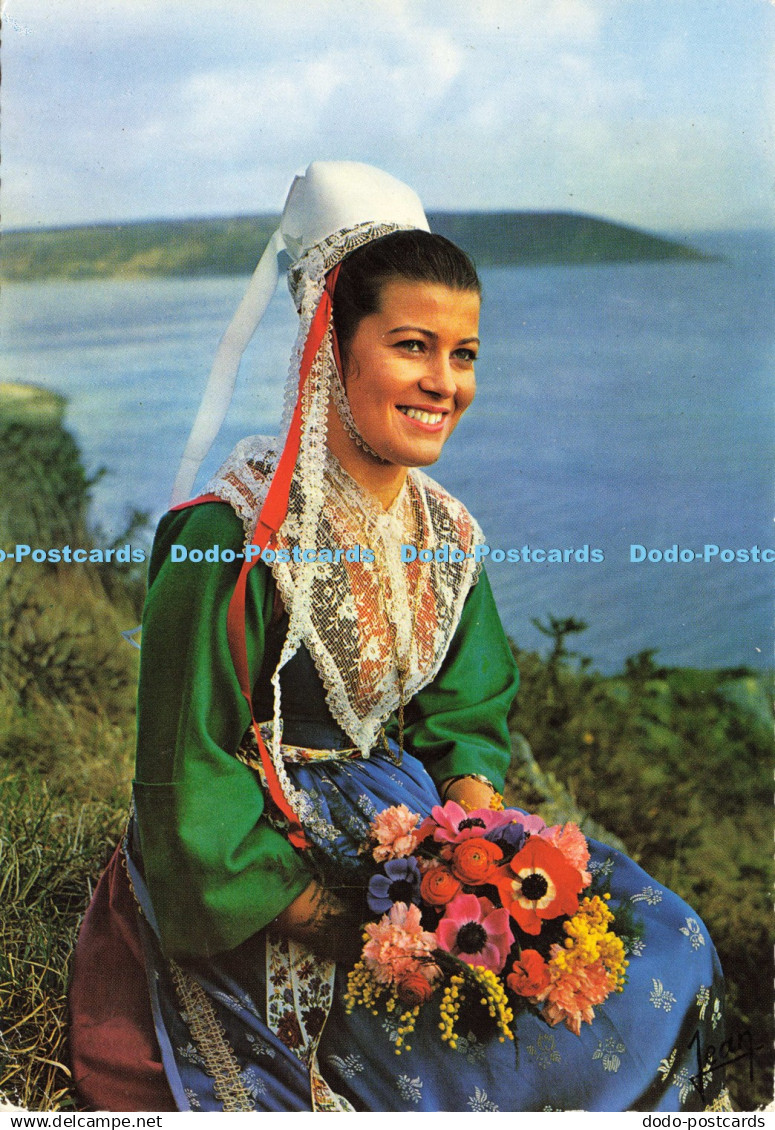 D193625 La Bretagne Costume de Plougastel Daoulas Jean Italcolor