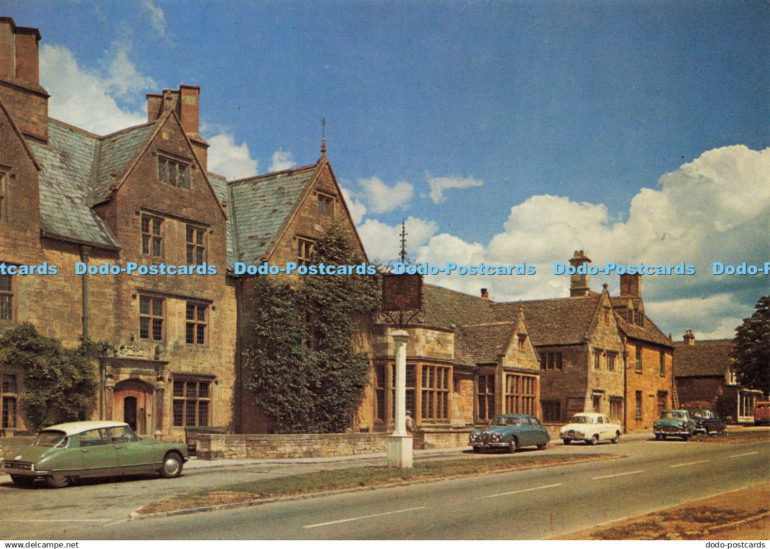 D216739 Worcestershire The Lygon Arms Broadway J Arthur Dixon