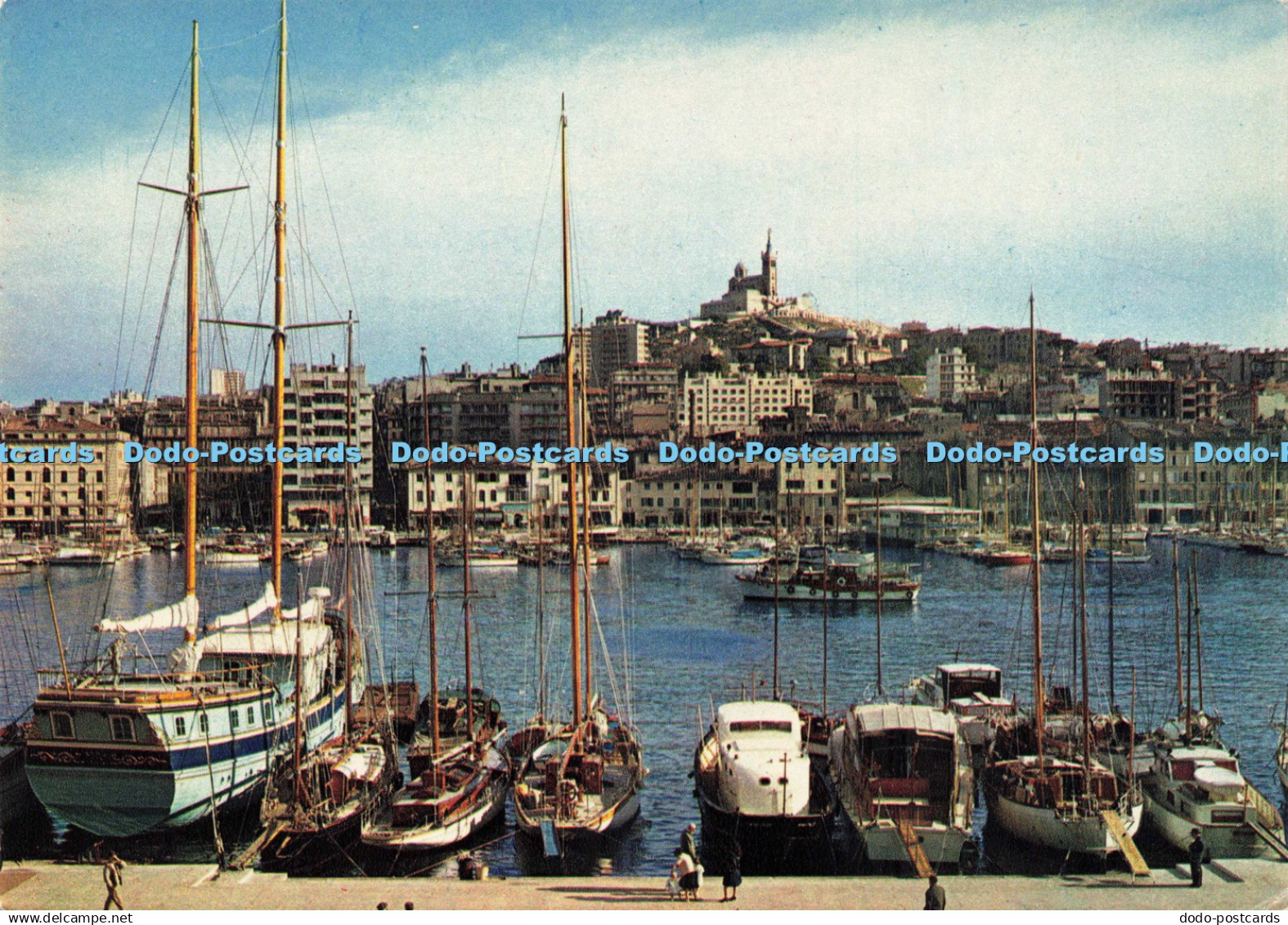D218706 Marseille Le Carrefour du Monde Un Coin du Port De France