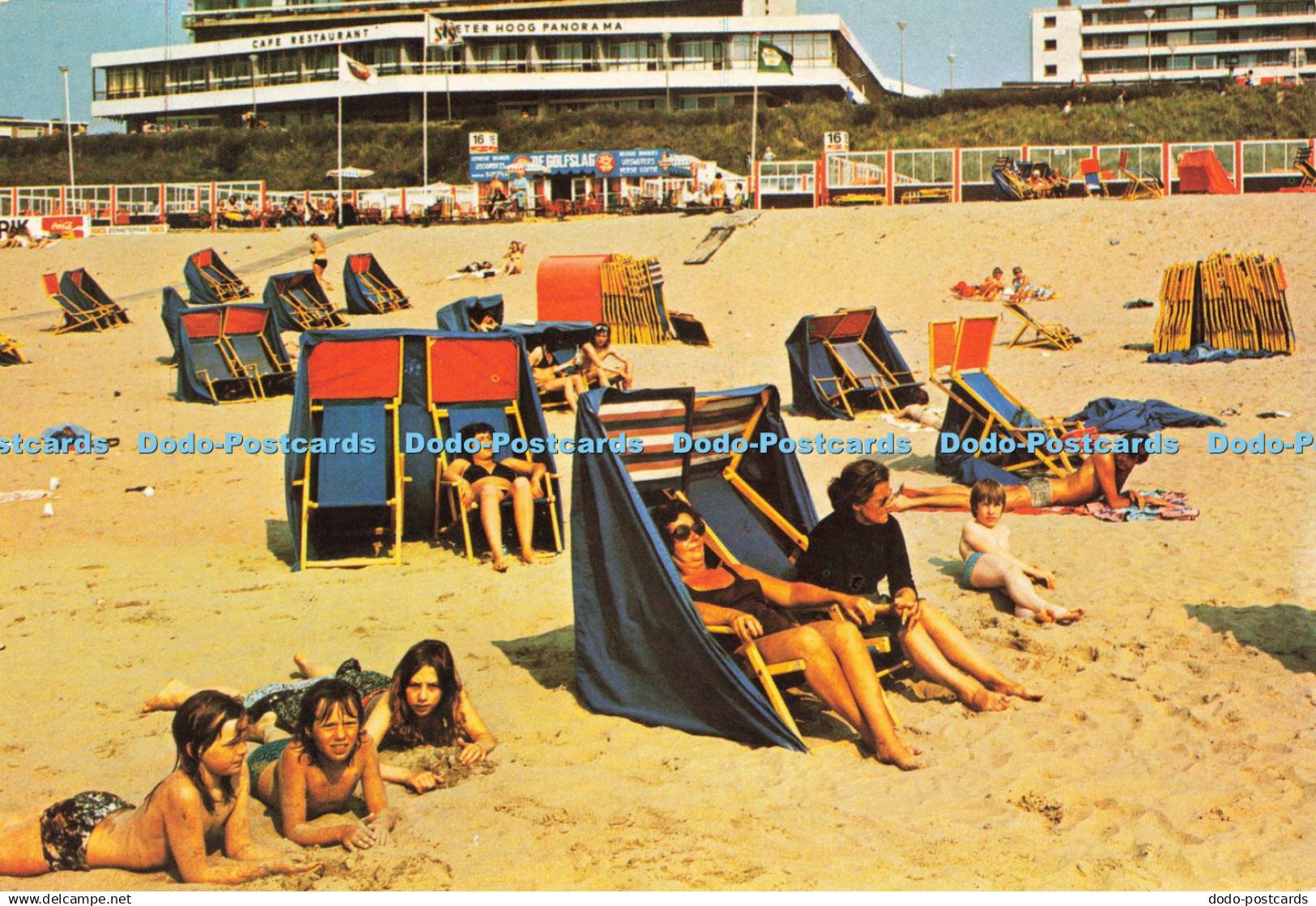 D221008 Strandtent 16 Bertus ten Pierik Zandvoort a Zee R de Vries