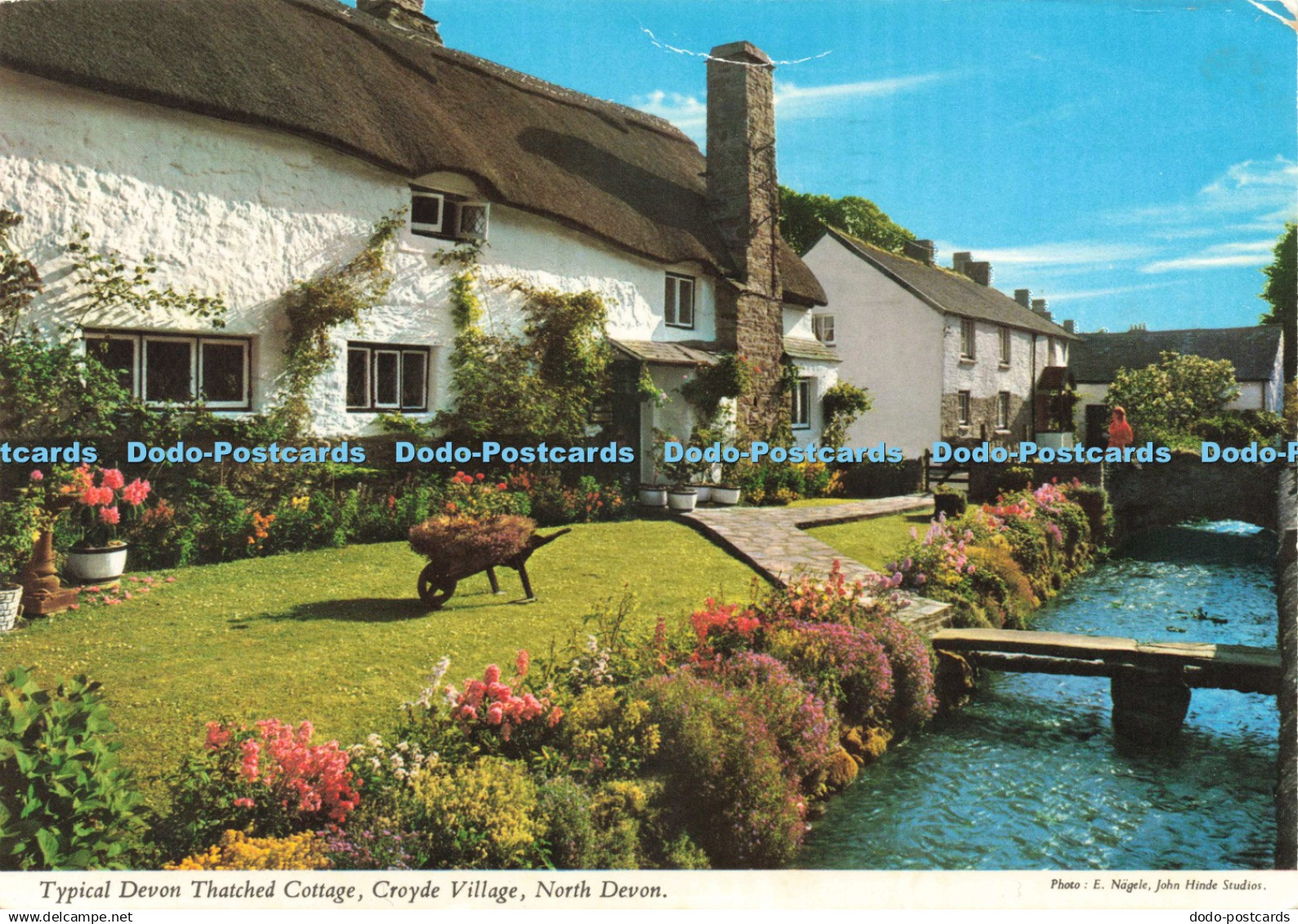 D223254 North Devon Typical Devon Thatched Cottage Croyde Village John Hinde E N