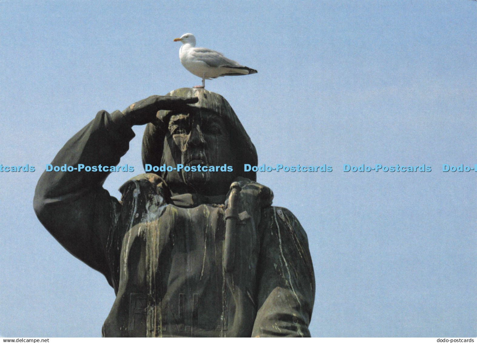 D230939 Man Statue Lowestoft Library