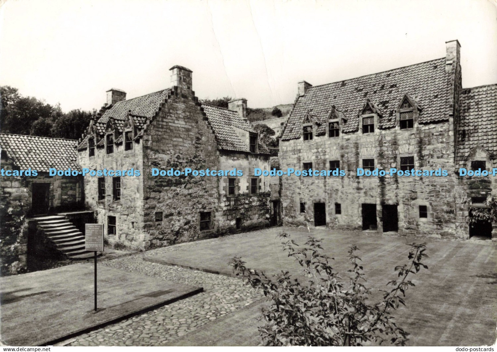 D267488 Culross Palace Fife from the Close Crown