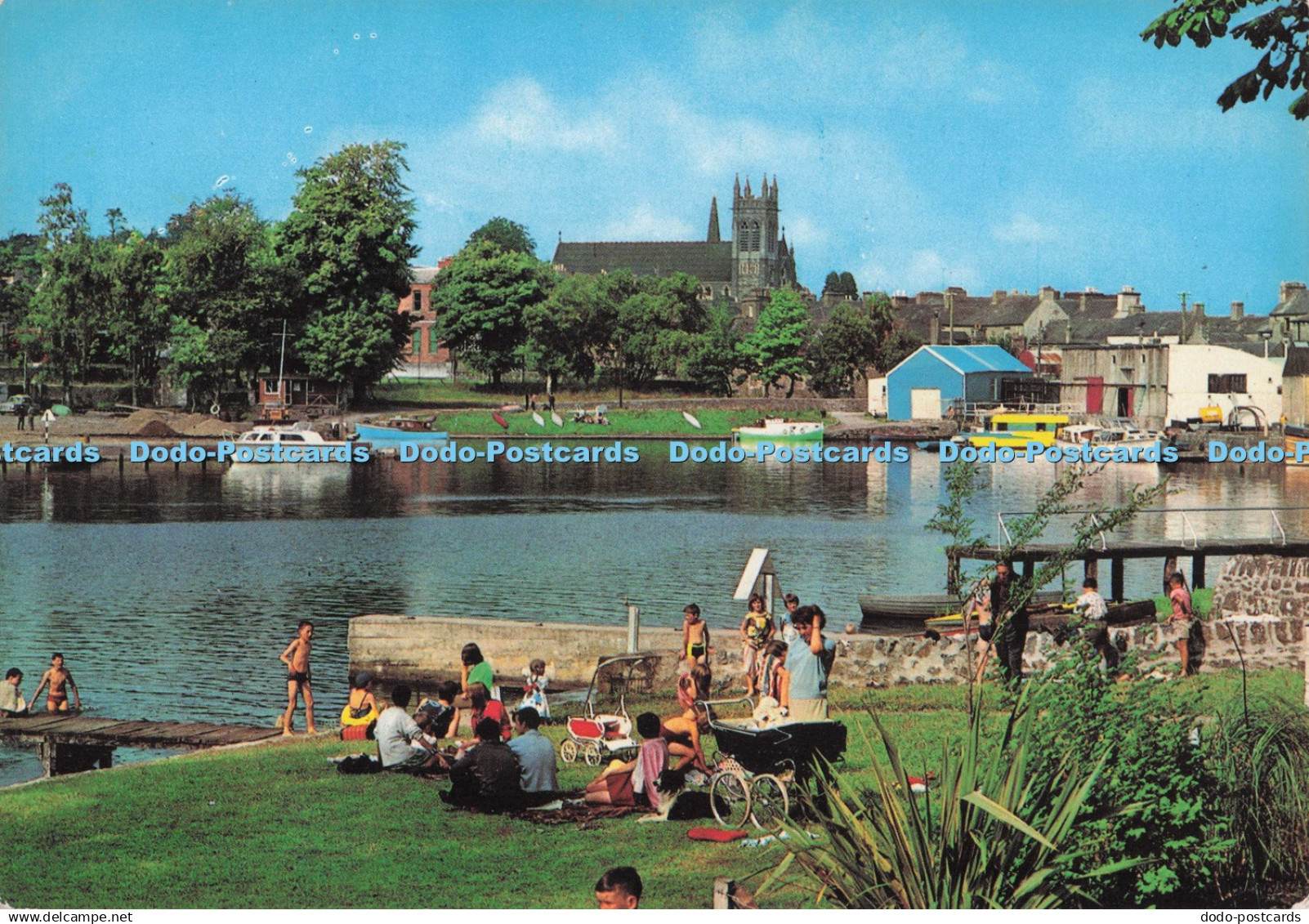 D273535 Co Leitrim Carrick on Shannon