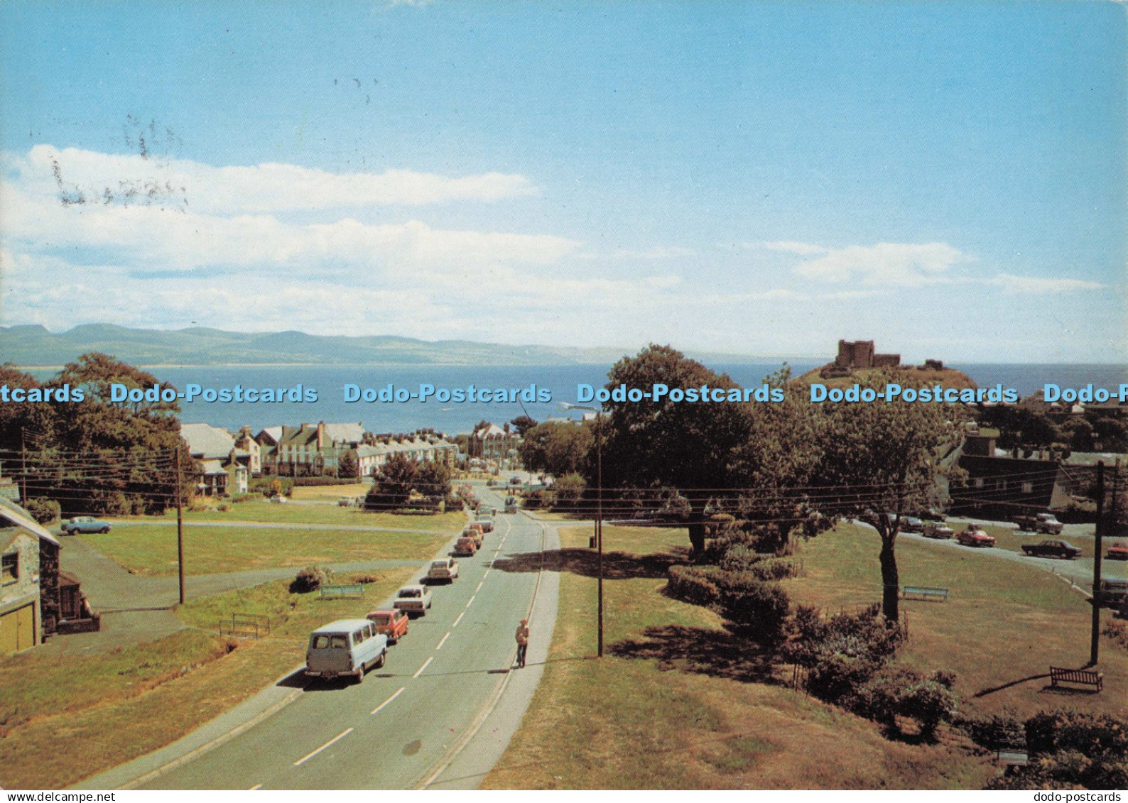 D274415 Gwynedd Criccieth Overlooking the Green with Tremadoc Bay the Rhinog Mou
