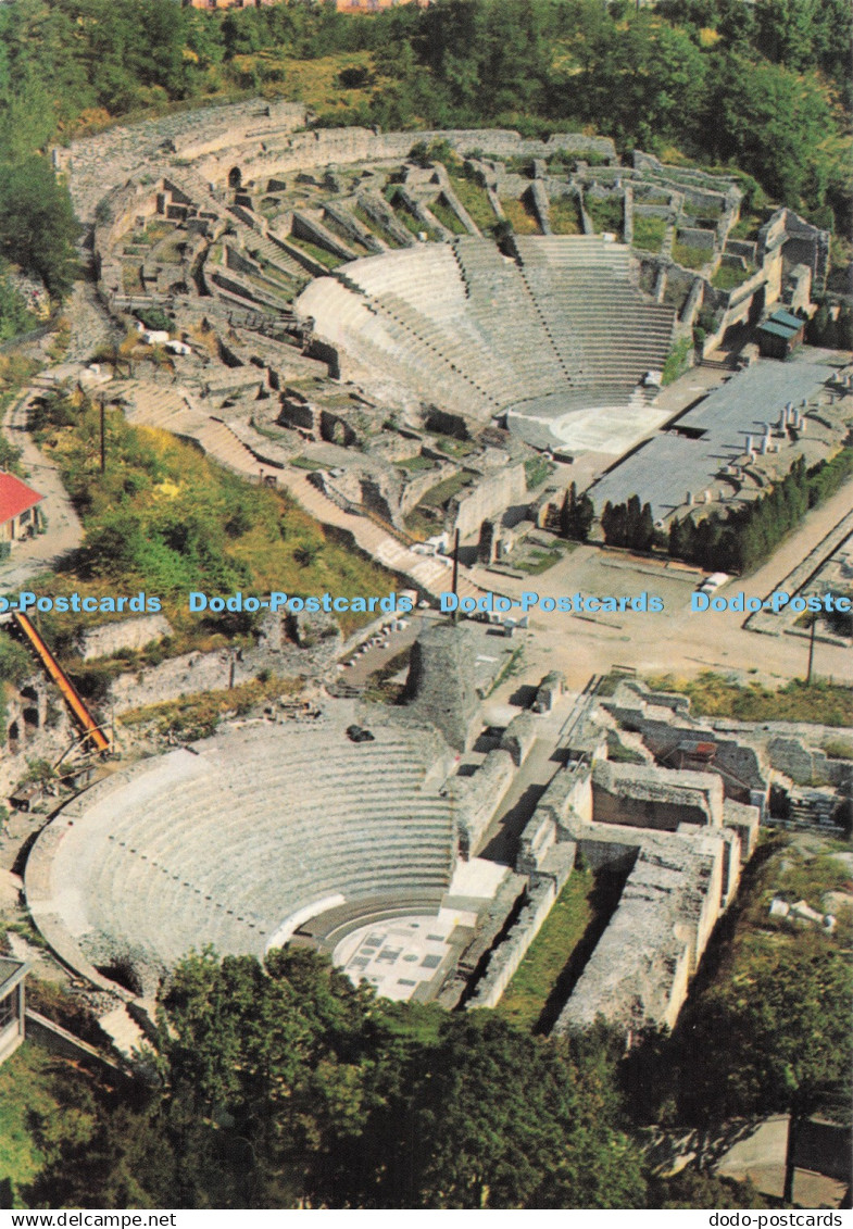 D287724 Lyon Colline de Fourviere les Theatres Romains au 1 er Plan l Odeon Cell