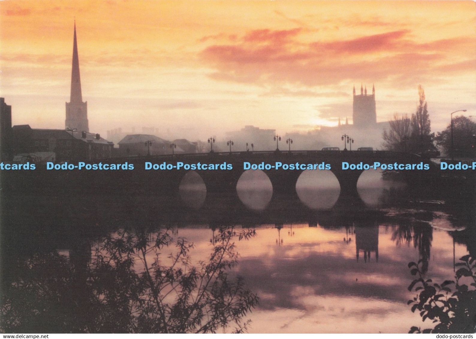 D292203 Worcester. Autumn Sunrise. Window on Worcester. Bill Meadows