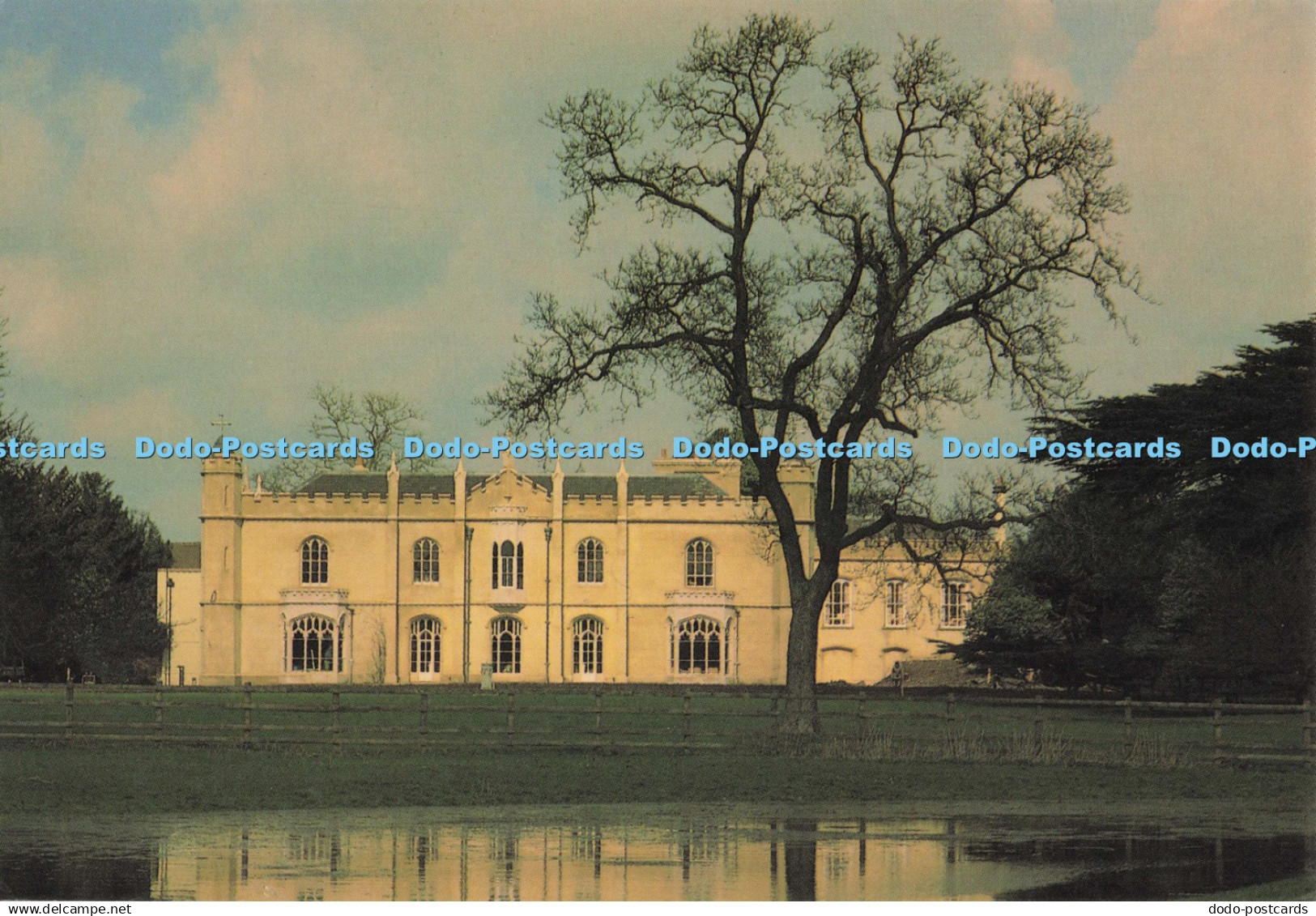 D298326 Buckinghamshire. Gt. Missenden. Missenden Abbey. 1994