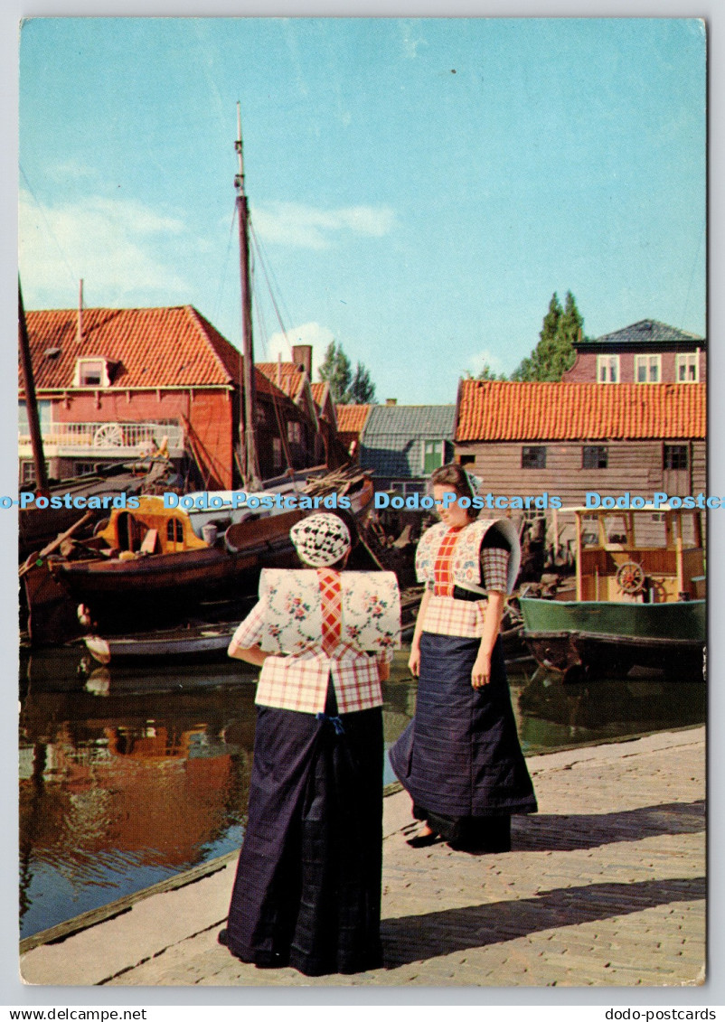 D306513 Spakenburg Holland At the barbour side PM Edinburgh 1973