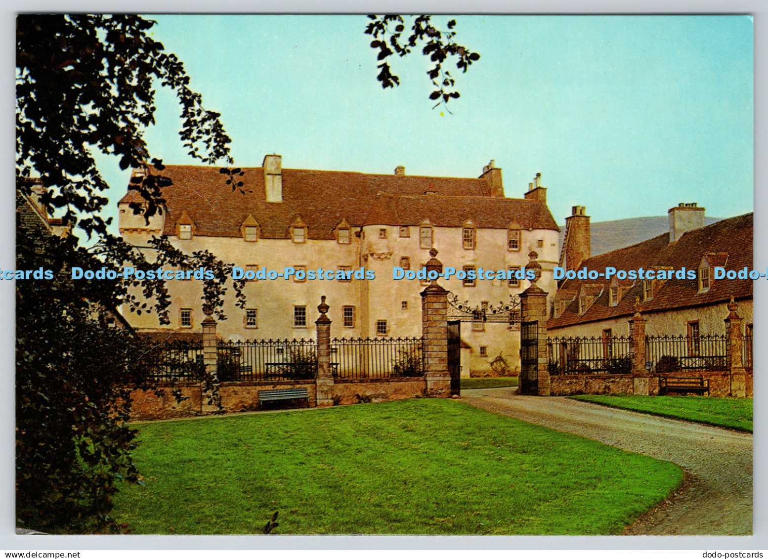 D309814 Peeblesshire The Front Entrance and Forecourt of Traquair Jarrold and So