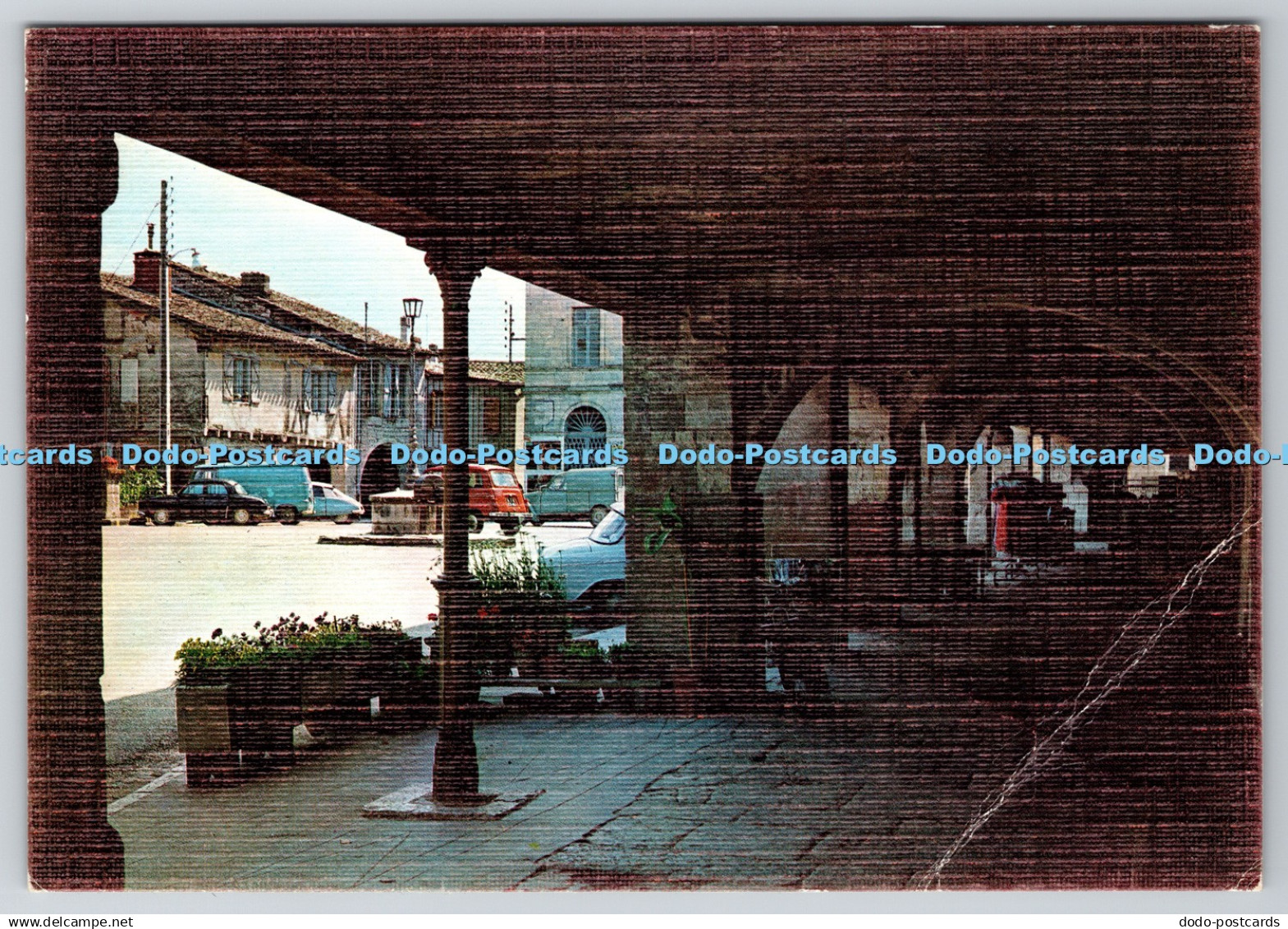 D314811 Tarn et Gne. Montpezat de Quercy. Les Arcades. Place de la Mairie. AS. S