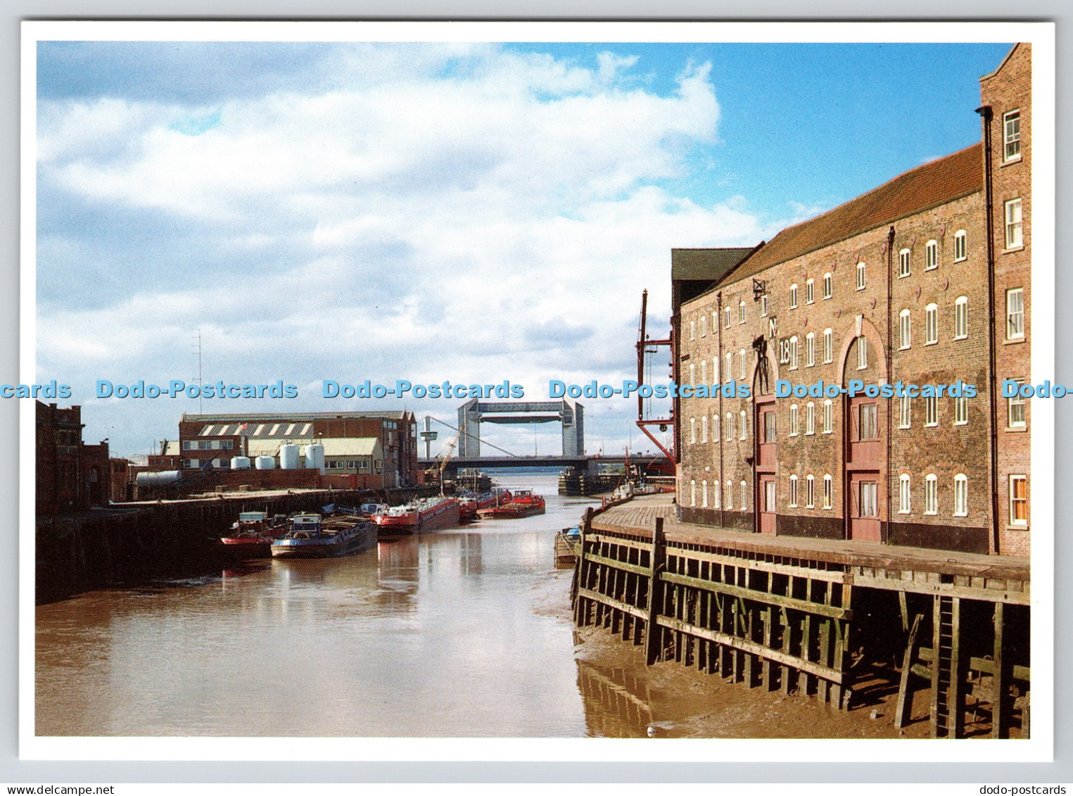 D315883 Yorkshire. Kingston upon Hull. Old Harbour. River Hull. Judges. Hastings