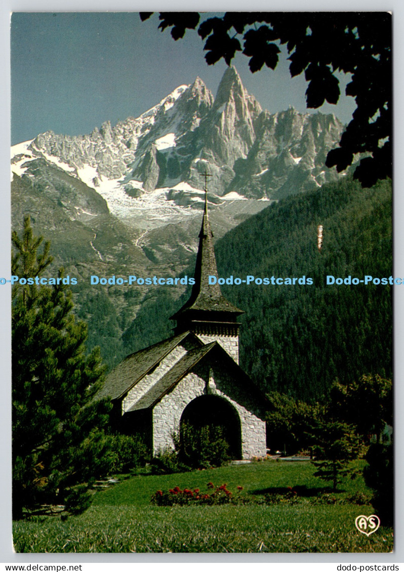 D323004 France. La Chapelle des Praz devant l Aiguille verte et les Drus. AS. S.