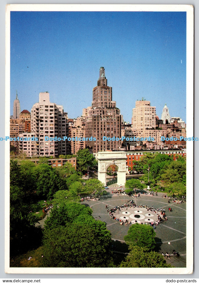 D325565 New York City. Greenwich Village and Washington Arch. ALMA. Aldred Mainz