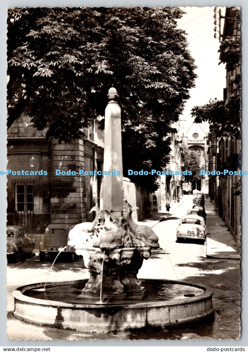 D325657 La Provence. Aix en Provence. La fontaine des quatre Dauphins. Rella. Ni