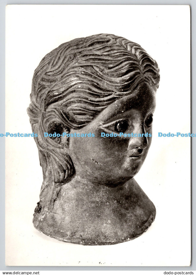 D326403 Winchester City Museum. Head of a girl. David Leigh. Winchester Corporat