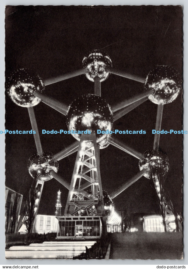 D329287 Atomium by night. Beatic. Bruxelles. AN5. Postcard