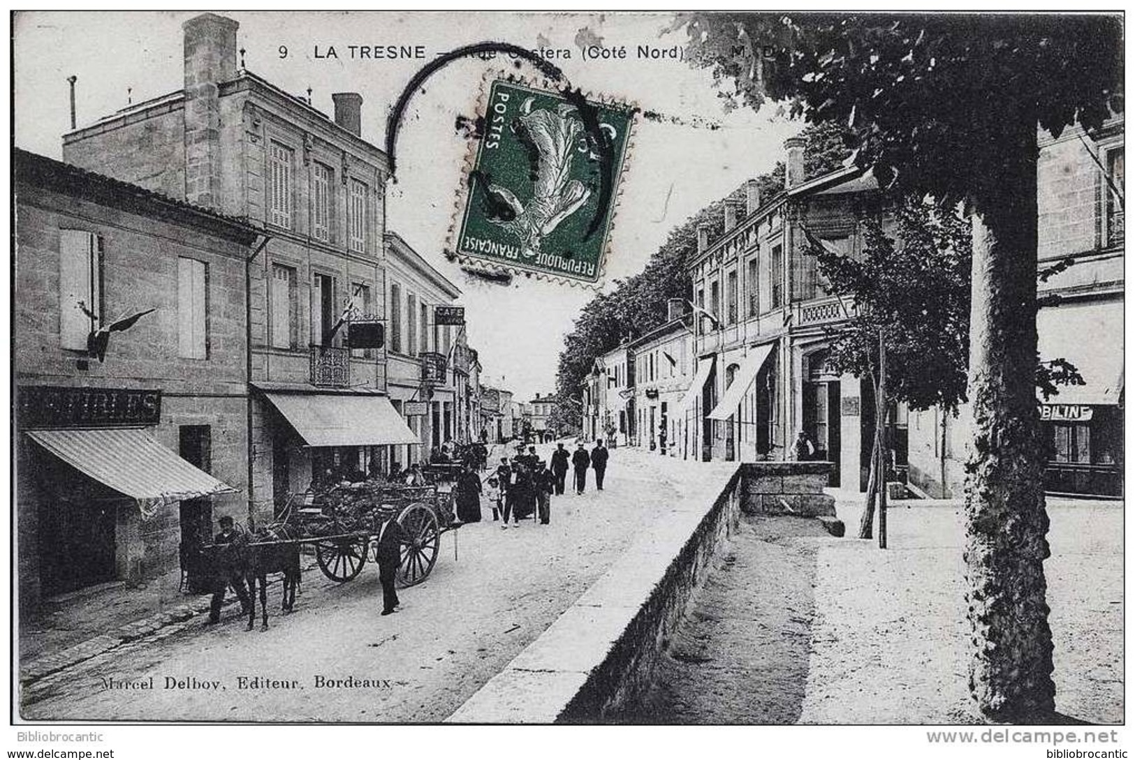 D33 - LA TRESNE  -  VUE ANIMEE DE LA RUE CASTERA  (côté nord)