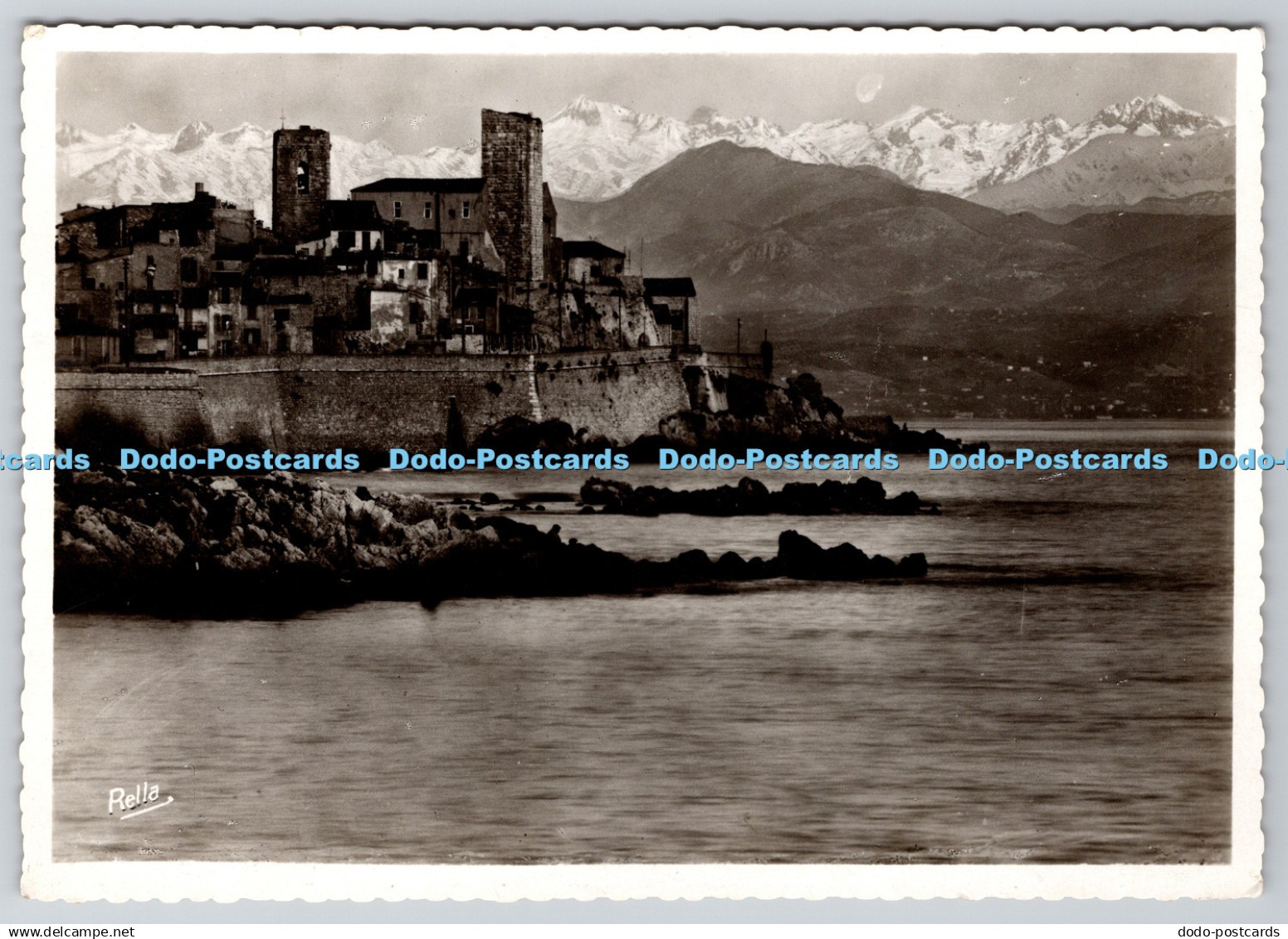 D332461 Antibes. La Vieille Ville et les Alpes. Rella. RP