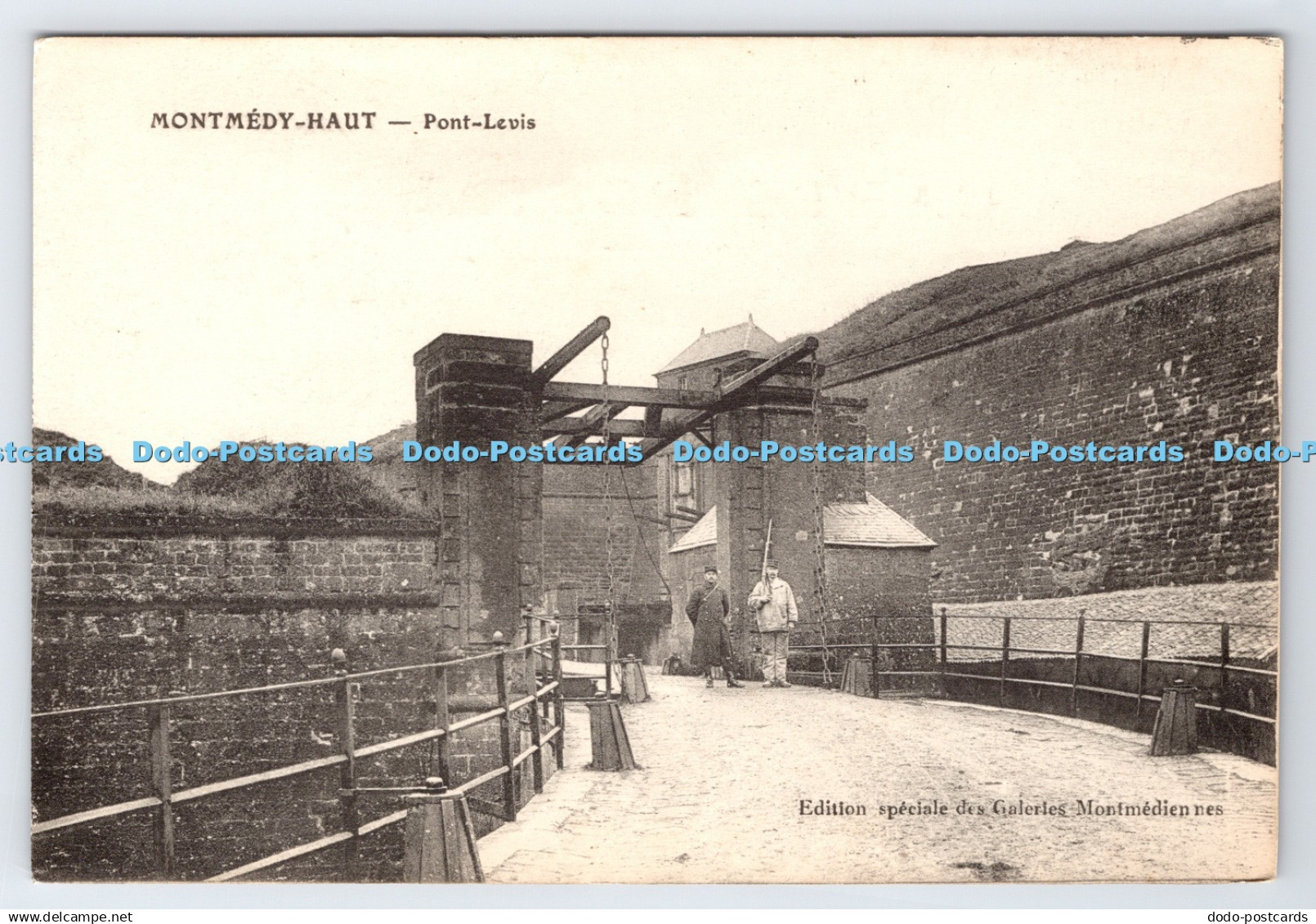 D334860 Montmedy Haut. Pont Levis. Galeries Montmediennes