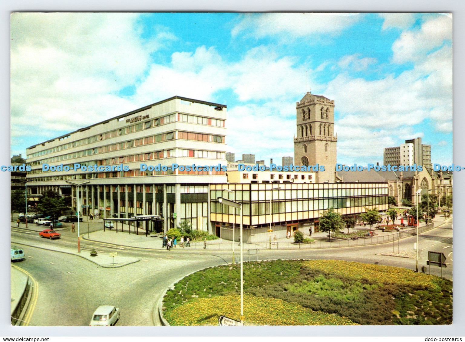 D336294 Dundee. Angus Hotel. Angus. Photo Precision