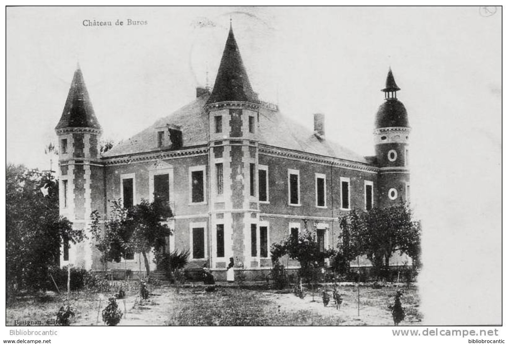 D40 -  VUE ANIMEE DU CHATEAU DE BUROS près GABARRET