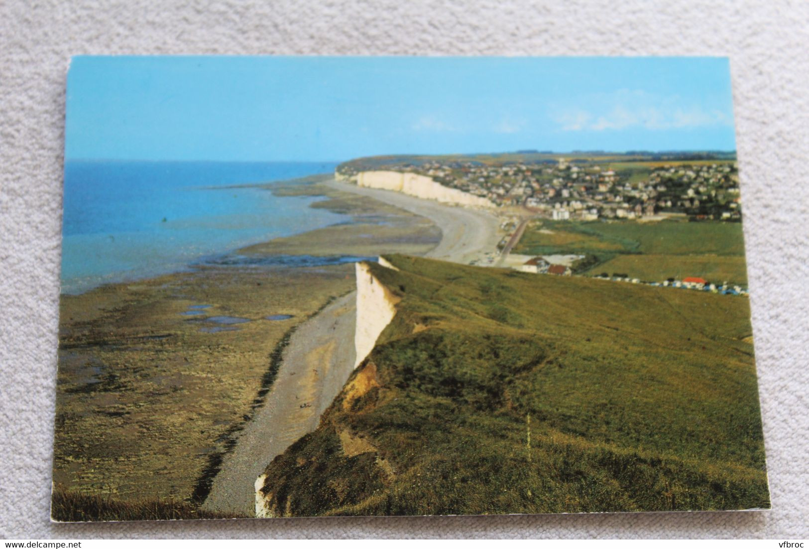 D42 Cpm, Criel sur mer, vue générale de la plage, falaise du mont Jolibois, Seine maritime 76