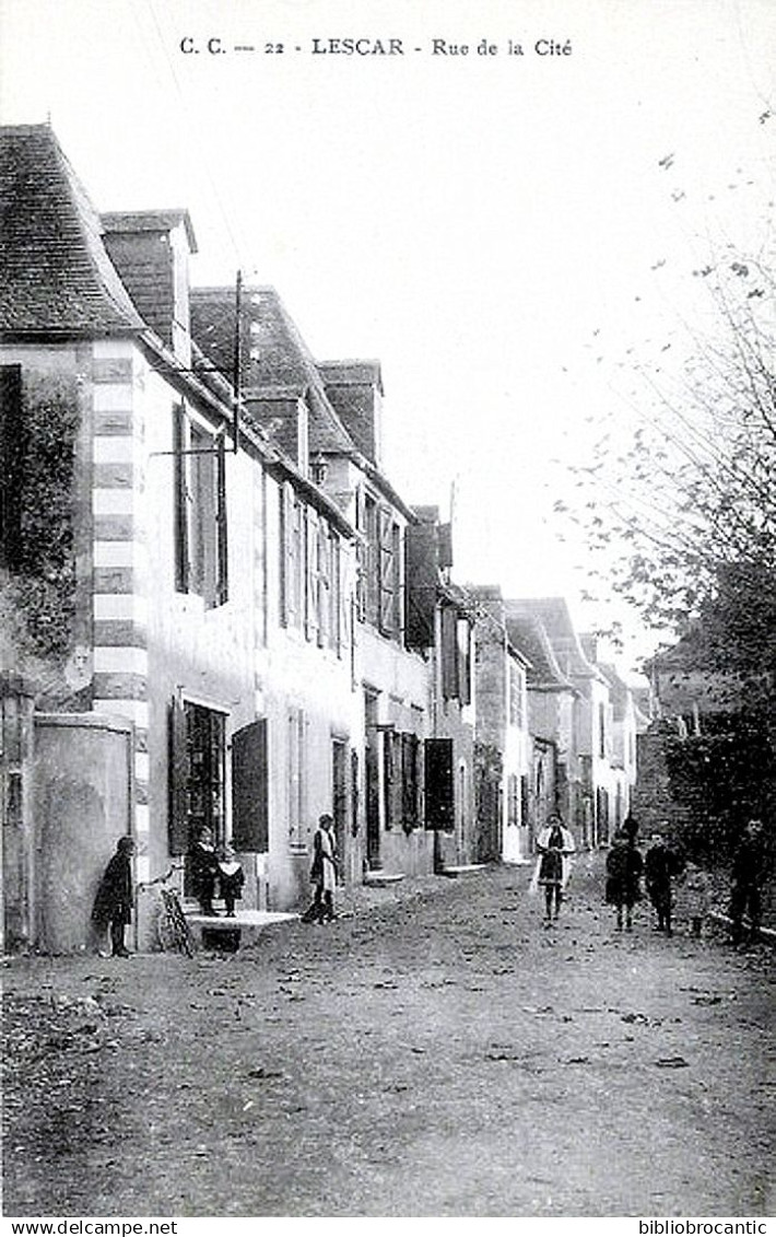 D64 - LESCAR < Vue animée de LA RUE DE LA CITE