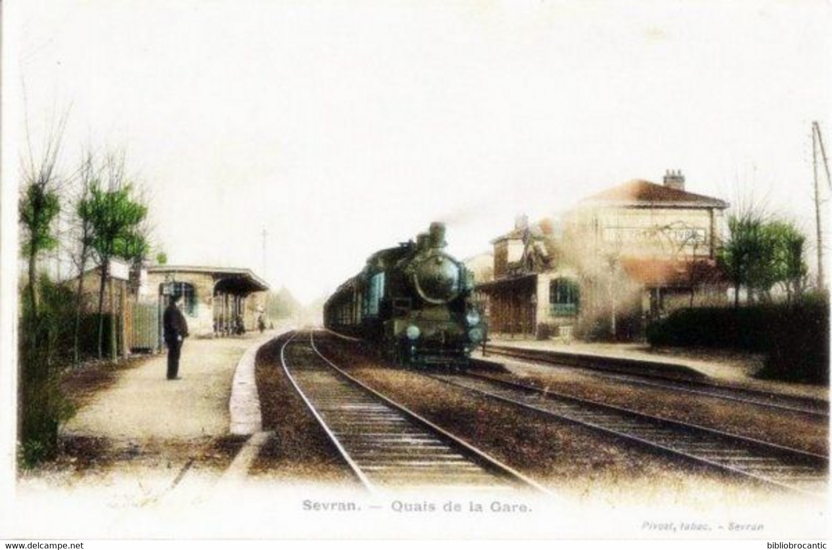 D93 - SEVRAN - VUE ANIMEE DES QUAIS DE LA GARE