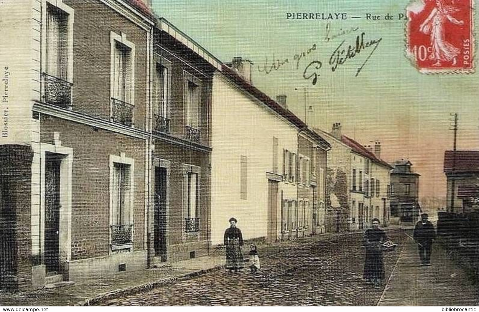 D95 - Cpa toilée - PIERRELAYE < VUE ANIMEE DE LA RUE DE PARIS