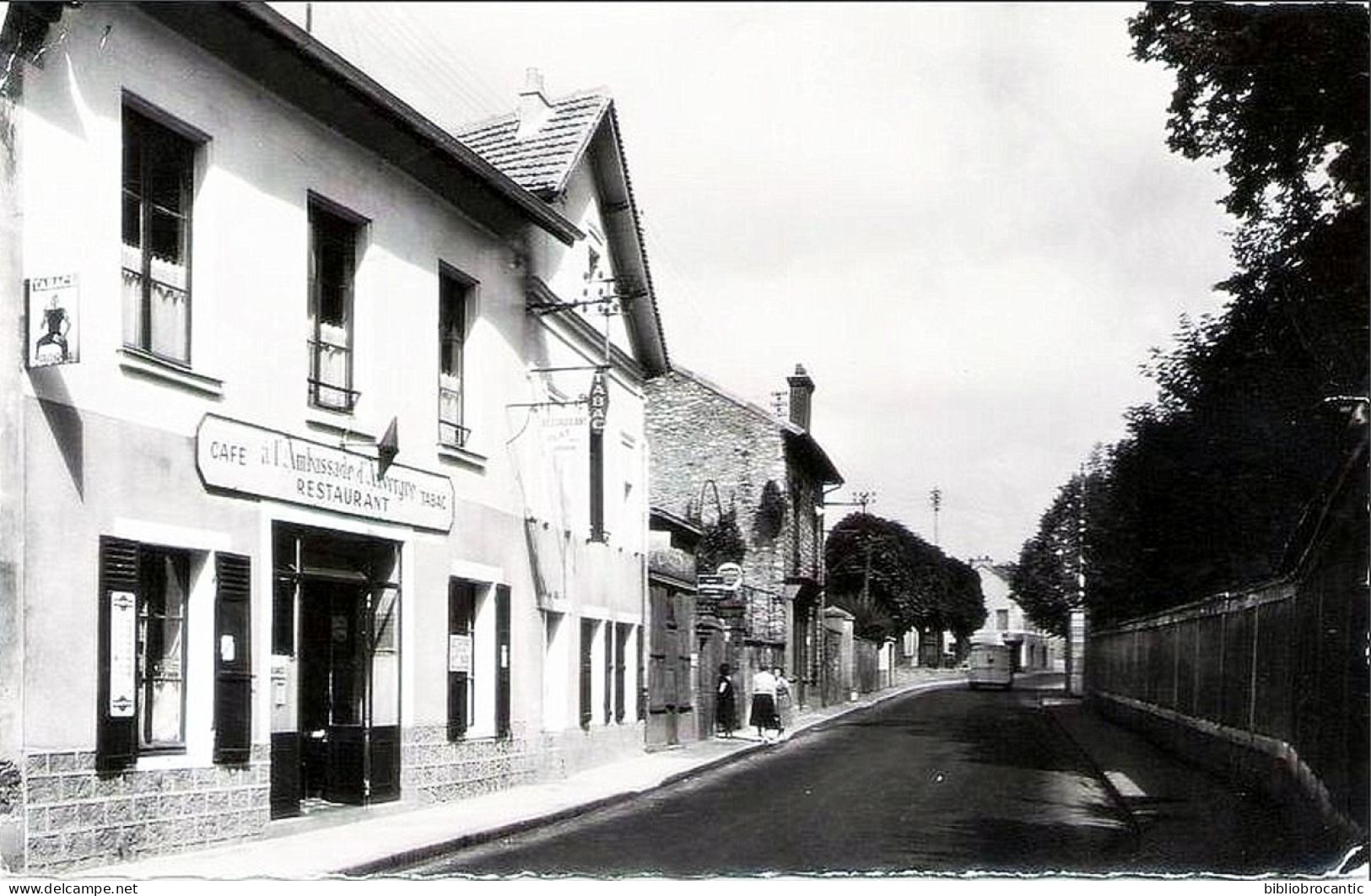 D95 - Cpsm -  MONTLIGNON - HOTEL TABAC RESTAURANT  "A  L'AMBASSADE D'AUVERGNE