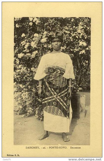 DAHOMEY - Porto-Novo - Danseuse
