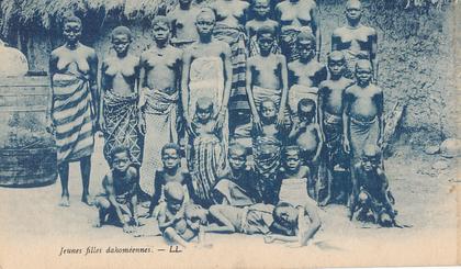 V 360 /CPA    DAHOMEY -   JEUNES FILLES DAHOMEENES