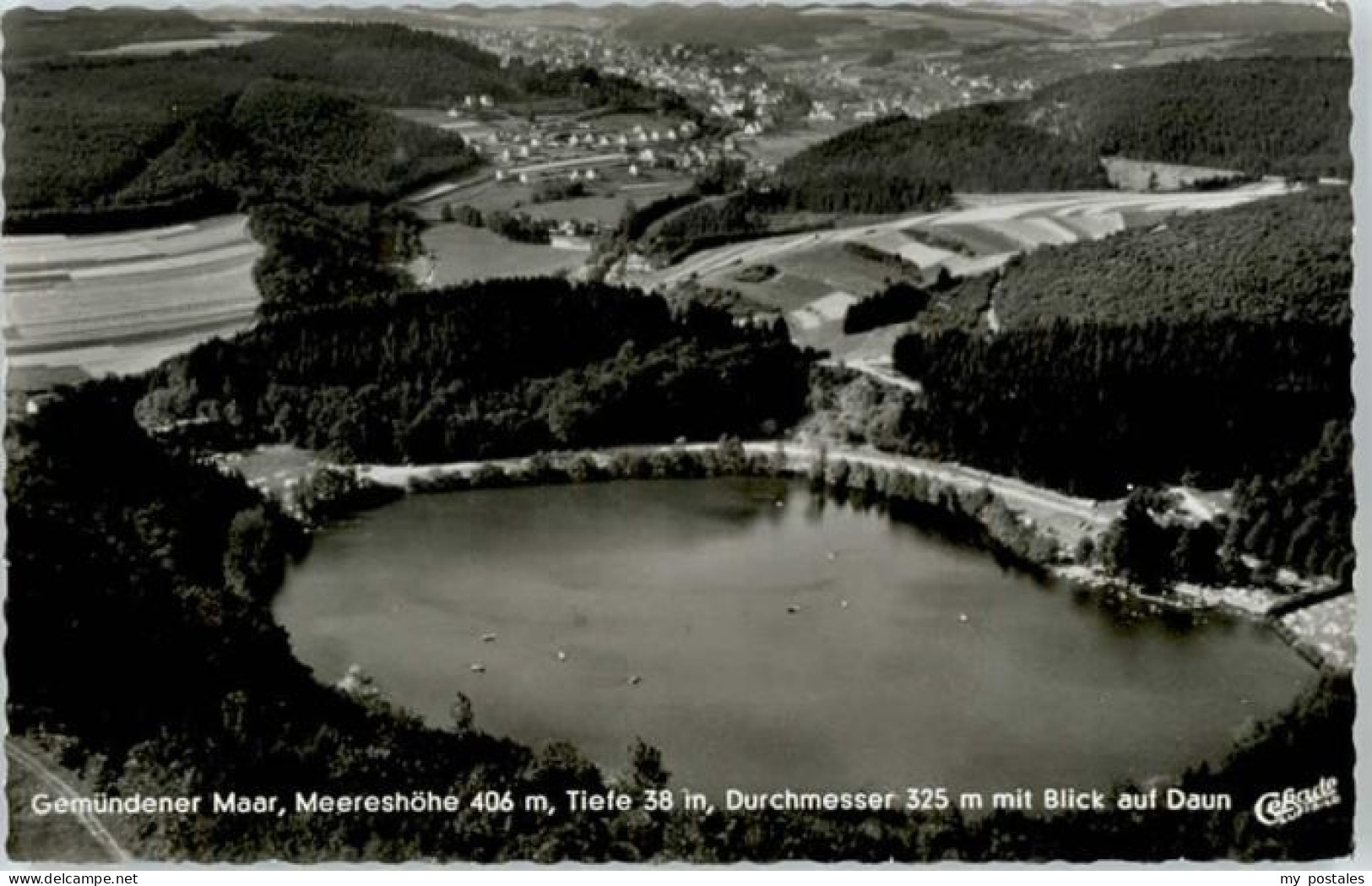 Daun Eifel Daun Gemuender Maar Fliegeraufnahme