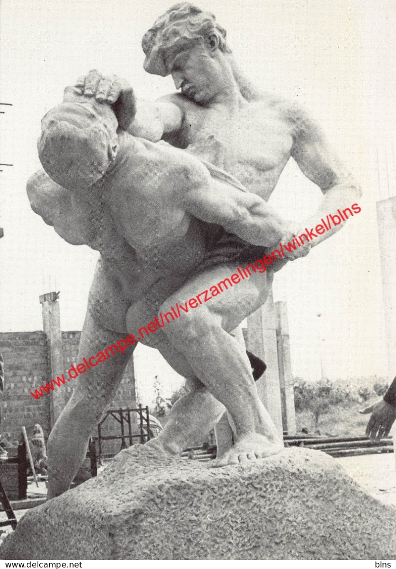 De Worstelaars van Jef Lambeaux - Sportcentrum - Aalter