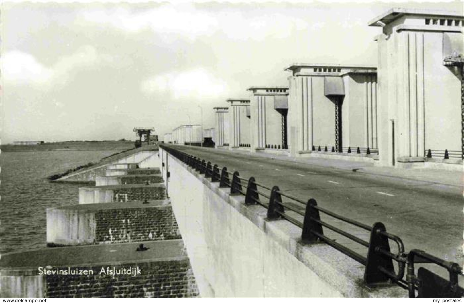 Den Oever Hollands Kroon Stevinsluizen Afsluitdijk Schleusen Abschlussdeich