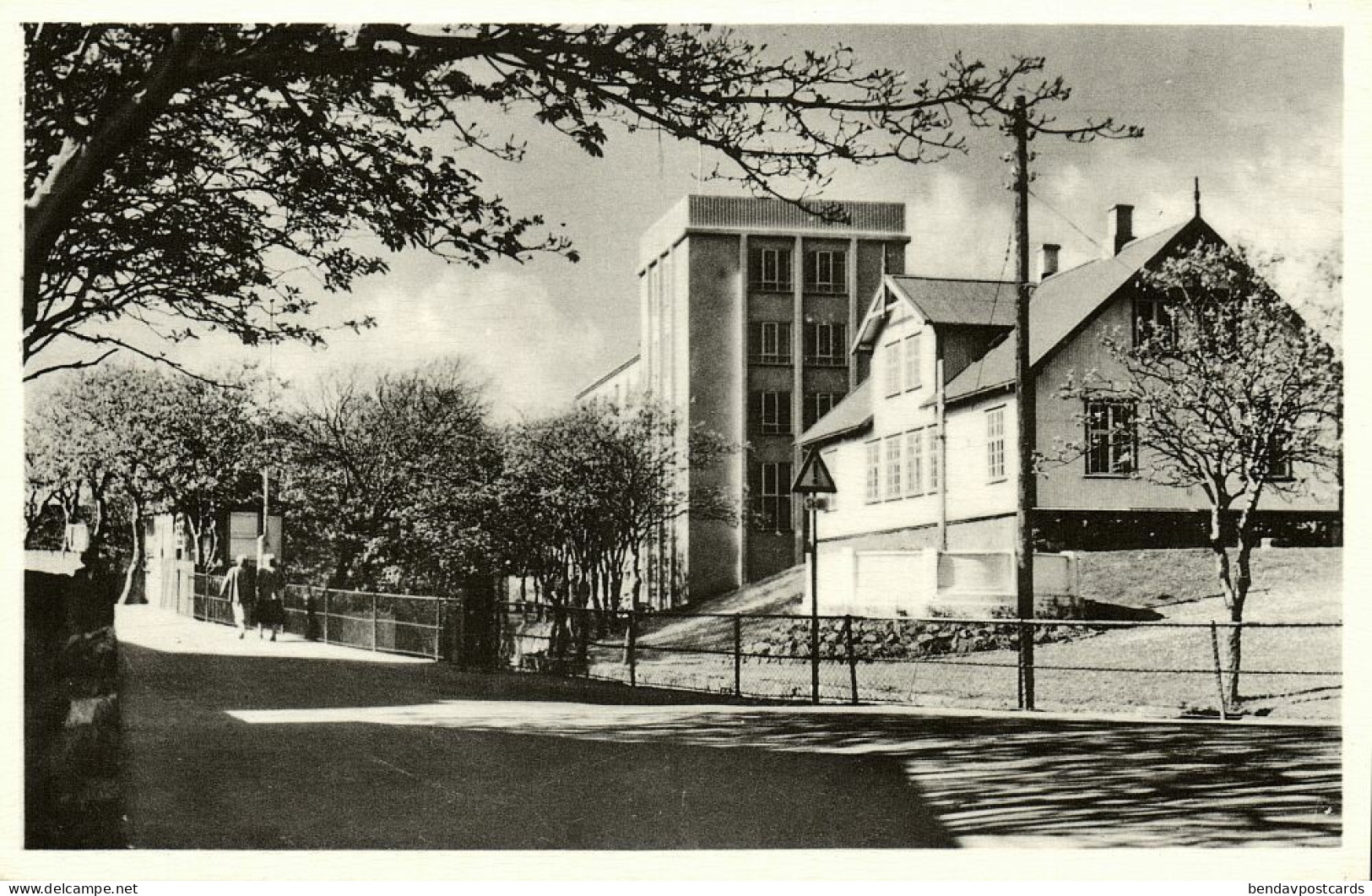 denmark, Faroe Islands, TORSHAVN, Tinghusið, Telefonhusið (1950s) Postcard